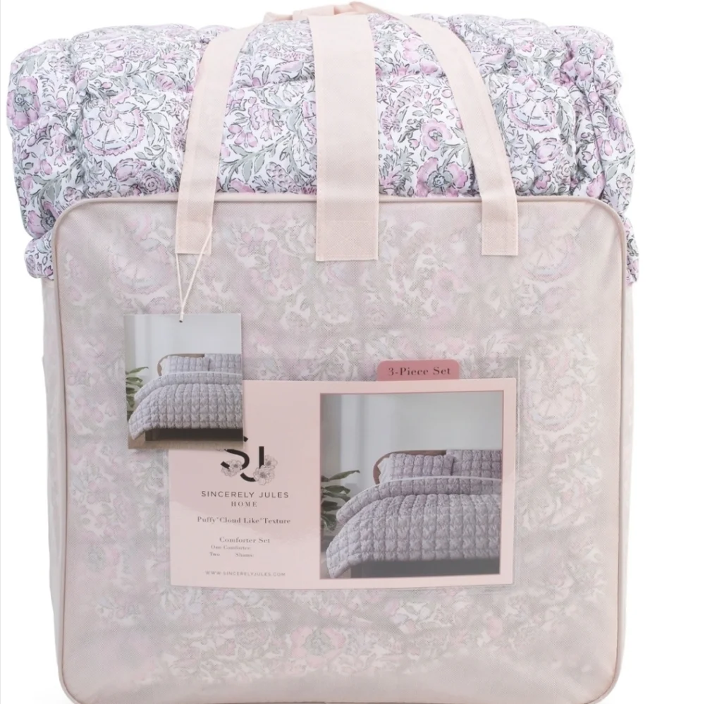 NWOT - Sincerely Jules Pink And Green Floral King Comforter Set